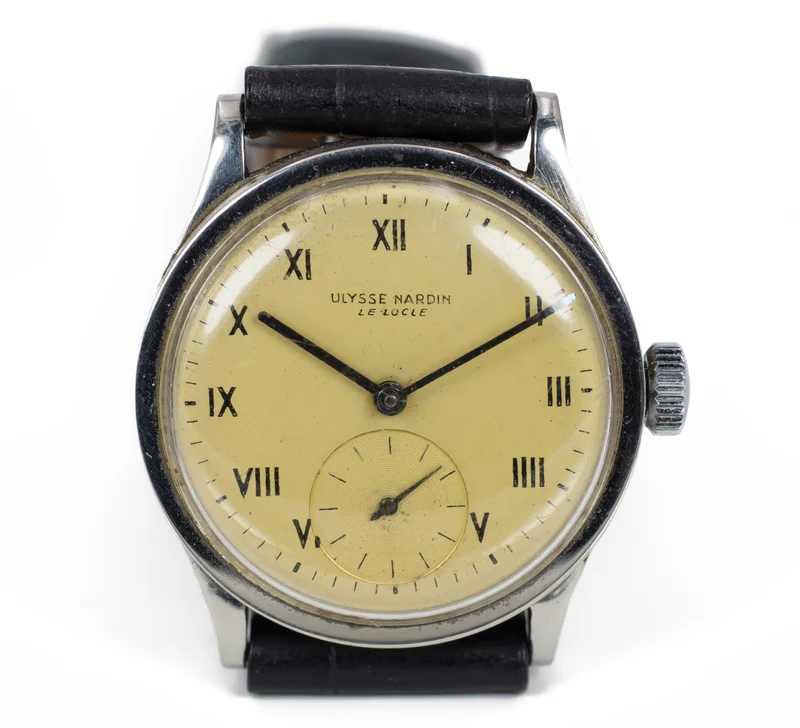 Montre-bracelet vintage en acier Ulysse Nardin, années 40