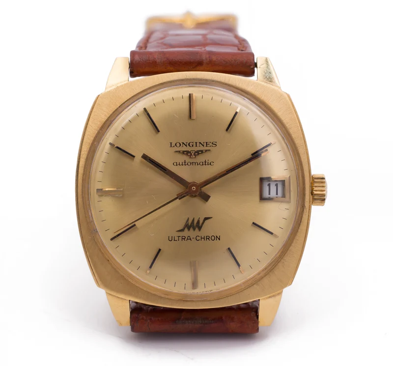 Montre-bracelet automatique vintage Longines Ultrachron en or, 1960