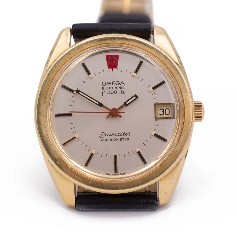 Montre vintage Omega Electronic Seamaster en or 18 carats