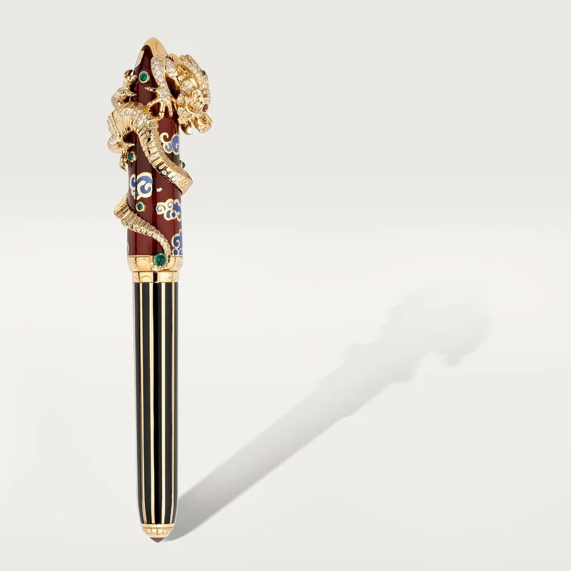 FOUNTAIN PEN WITH DRAGON MOTIF