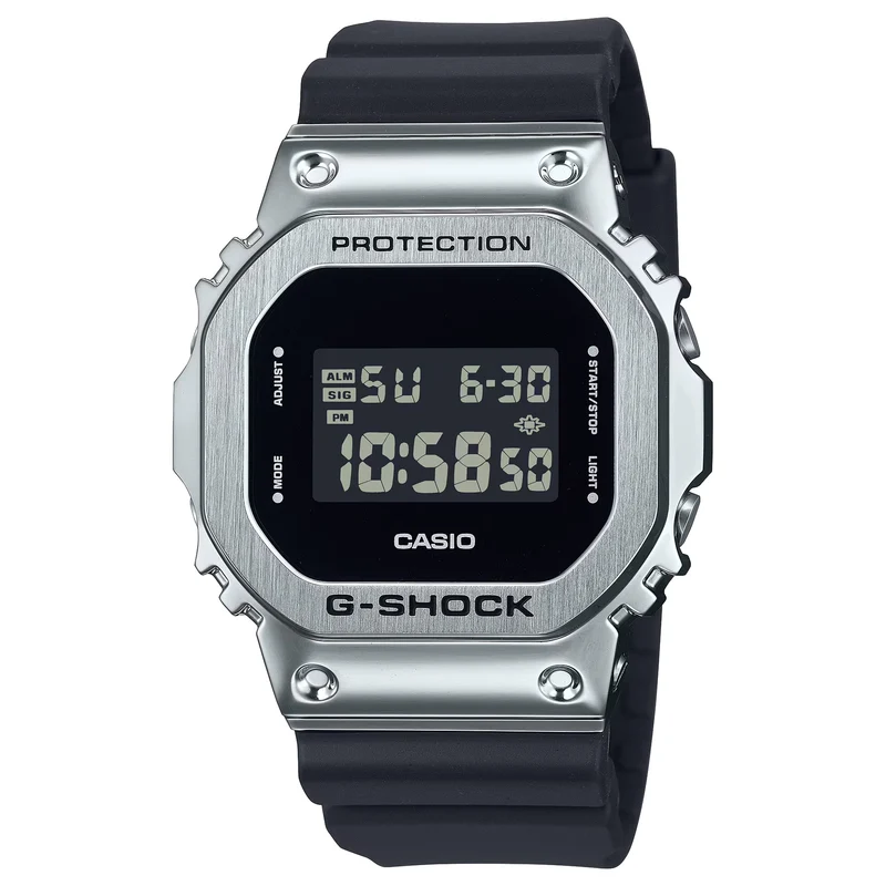 Montre Casio G-Shock GM-5600U-1 Homme Argenté Noir